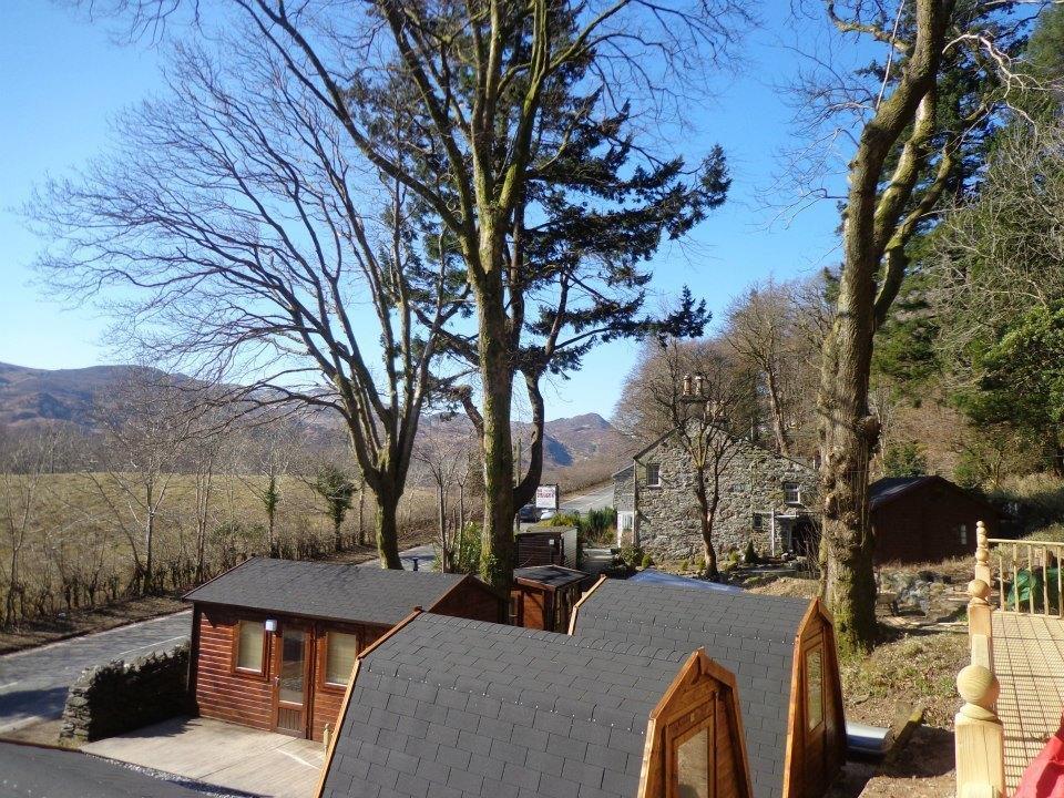 Bryn Dinas Camping Pods Ltd. Hotel เบดด์เกอเลิร์ท ภายนอก รูปภาพ