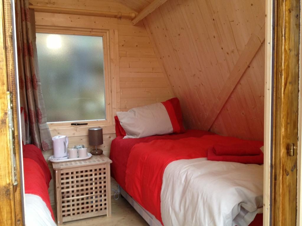 Bryn Dinas Camping Pods At The Foot Of Mt Snowdon เบดด์เกอเลิร์ท ห้อง รูปภาพ