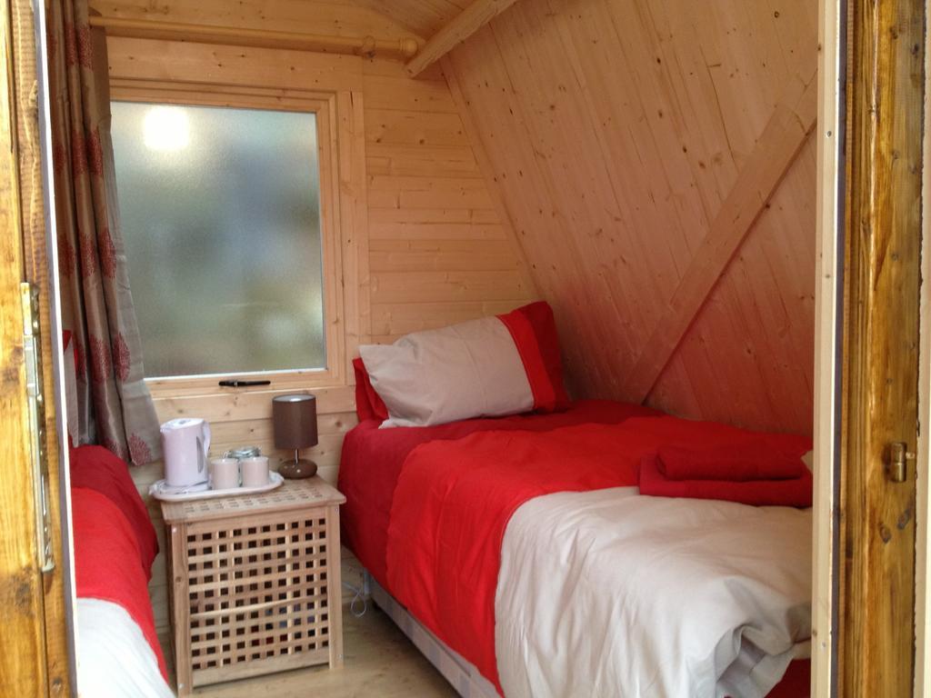 Bryn Dinas Camping Pods Ltd. Hotel เบดด์เกอเลิร์ท ห้อง รูปภาพ