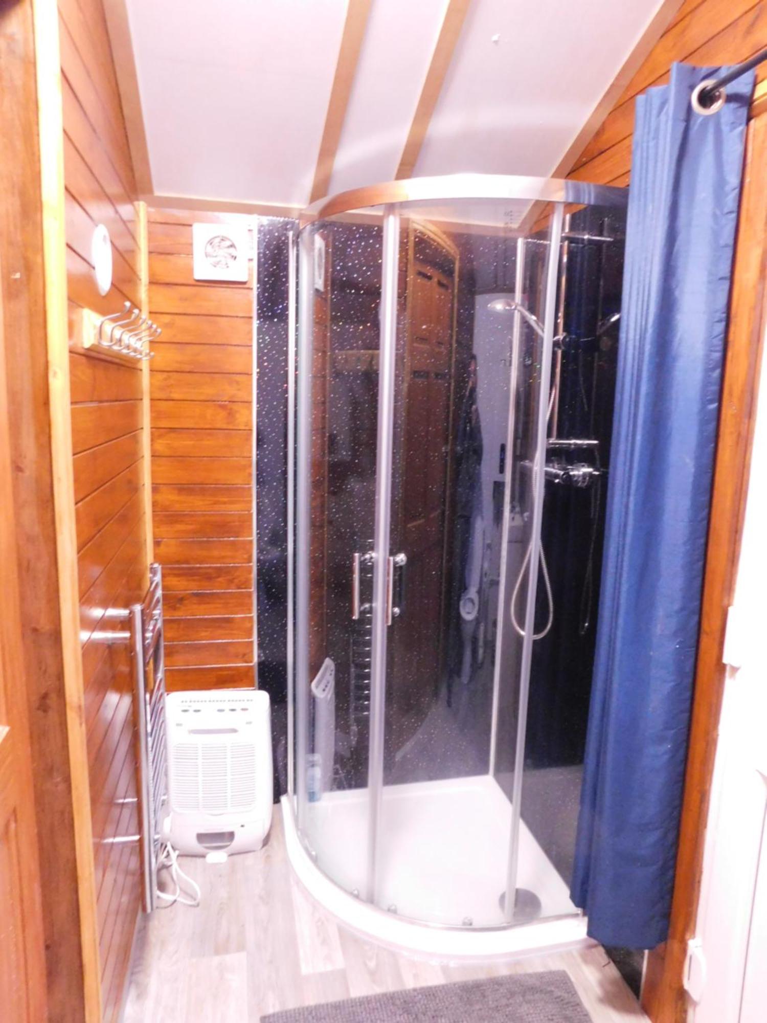 Bryn Dinas Camping Pods At The Foot Of Mt Snowdon เบดด์เกอเลิร์ท ภายนอก รูปภาพ