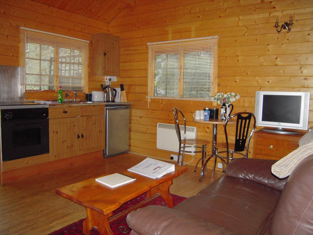 Bryn Dinas Camping Pods At The Foot Of Mt Snowdon เบดด์เกอเลิร์ท ภายนอก รูปภาพ